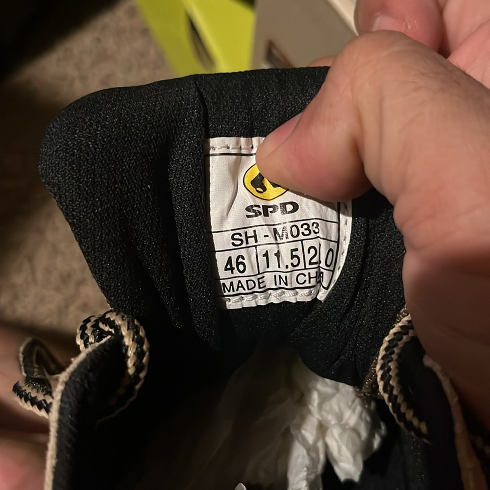 Shimano Men's Black and Tan Athletic Shoes - Picture 4 of 4